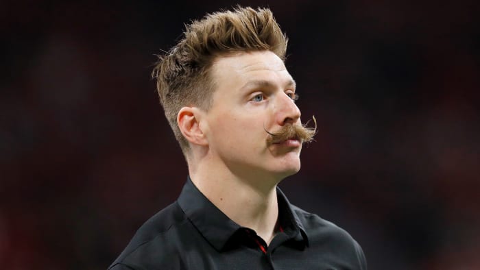 georgia-football-oregon-aaron-feld-strength-coach-mustache.jpg